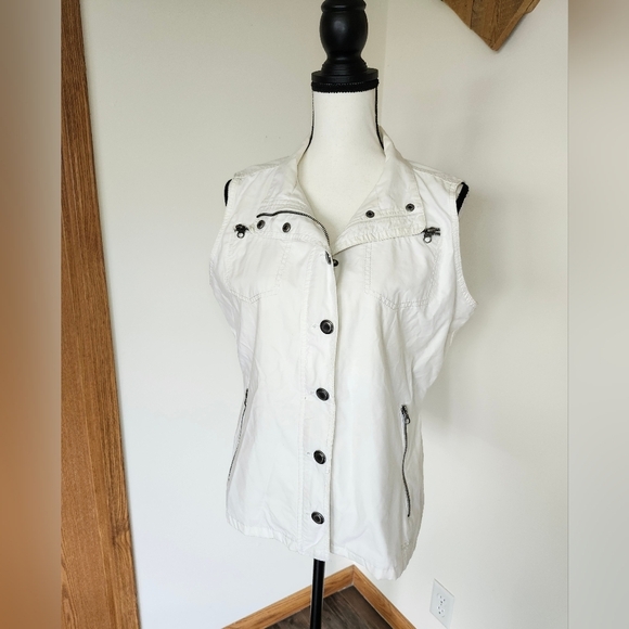 Cabela's Ivory Utility Vest - Picture 1 of 4